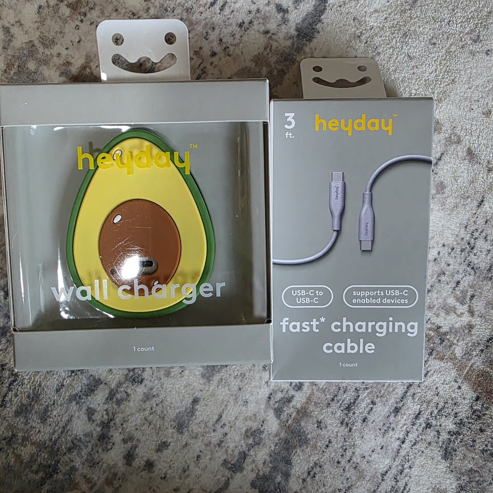 Heyday Avocado USB-C Wall Charger with Cable - Green and Brown